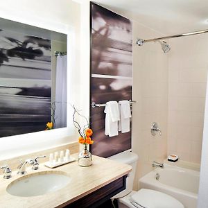 King Room Mobility or hearing accessible